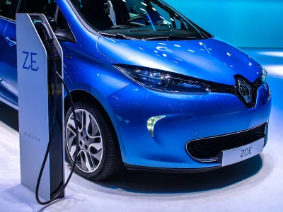 Electric Cars: Renault's Zoe Sees Sales Jump Defying Virus Gloom - Bloomberg
