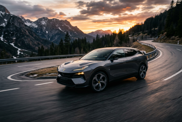 Rolle rückwärts bei Lotus: 952-PS-Biest Eletre X bringt den Verbrenner zurück