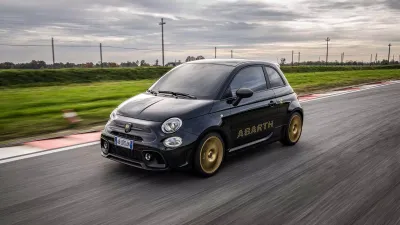 Der Abarth 695 75° Anniversario: Ein Meisterwerk der Ingenieurskunst - Auto  Mattern