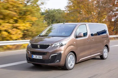 Peugeot Traveller - Ein vielseitiger Van für gehobene Ansprüche | Peugeot |  Stellantis Media
