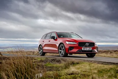 Volvo V60 Recharge Plug-in Hybrid T6 Ultimate - Volvo Car UK Media Newsroom