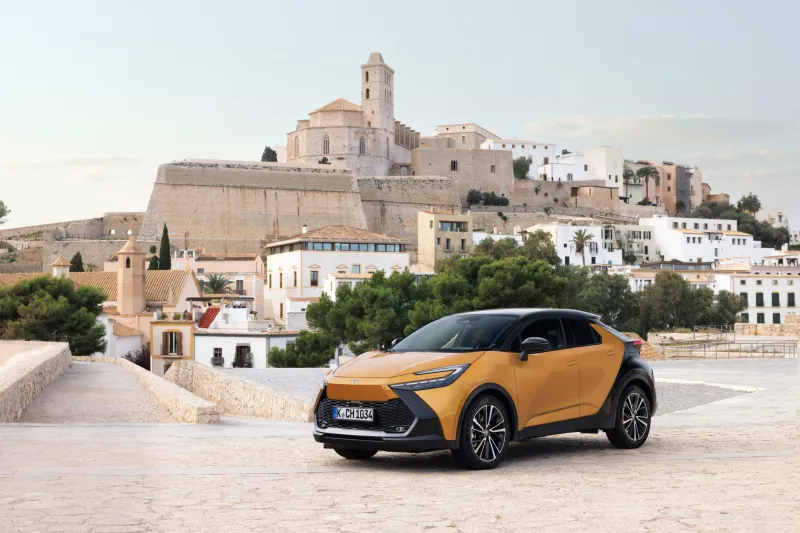 Media Advisory, not for publication - New Toyota C-HR media assets now  available - Toyota Media Site