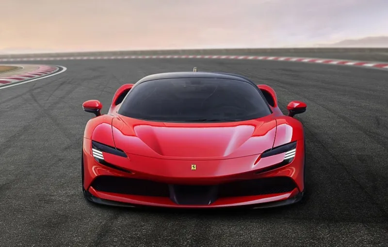 Ferrari SF 90 Stradale: Pferd mit Stecker | STERN.de