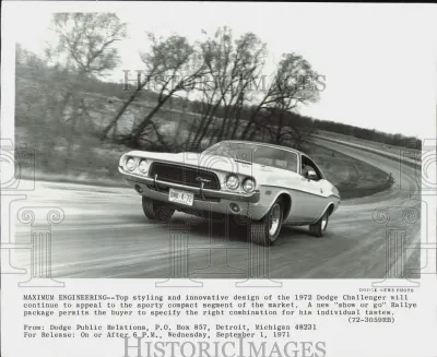 1971 Press Photo Dodge Challenger auto with top styling and innovative  design | eBay