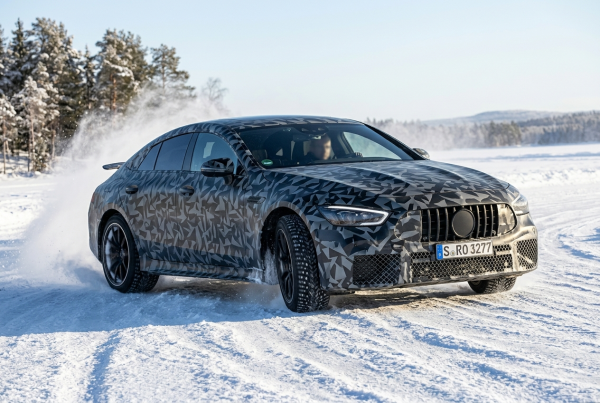 1.000-PS-Biest auf Eis: Der elektrische Mercedes-AMG GT schockt im Wintertest