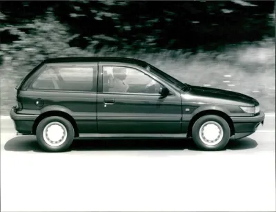 1988 Mitsubishi Colt 1500 GLXi - Vintage Press Photo : Amazon.de: Home &  Kitchen
