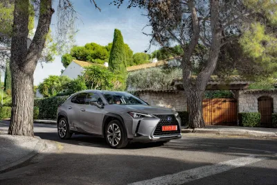 THE NEW LEXUS UX
