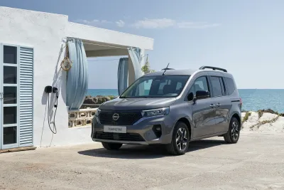Der Nissan Townstar EV Kombi ist jetzt bestellbar
