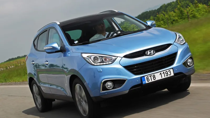 Hyundai ix35 Premium SE pictures | Auto Express