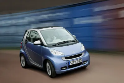 smart fortwo 2010: The new generation smart fortwo – exciting style,  comfort and environmental friendliness | The World Of Mercedes-Benz AMG