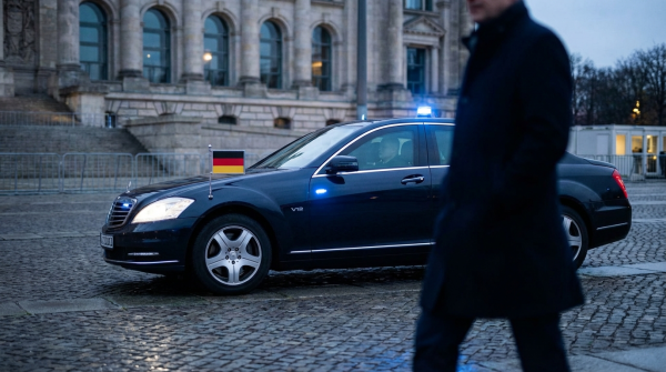 Kanzler-Festung mit V12: So brachial ist Friedrich Merz' neuer Dienstwagen