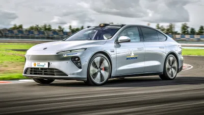 Nio ET7 - Ausfahrt im ET7: Das fängt ja gut an - AUTO BILD