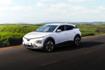 VinFast stellt neuen E-SUV VF 6 für Europa vor
