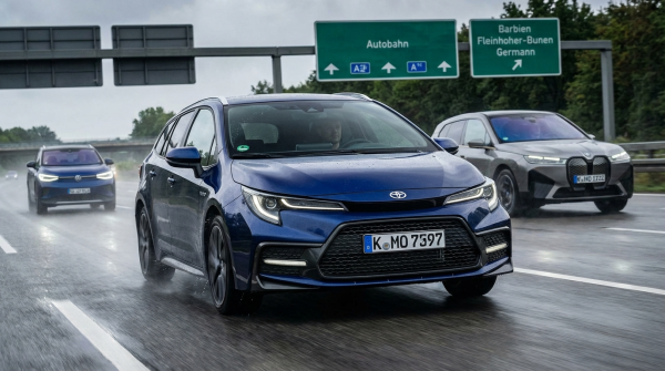 49.990 Euro, 380 PS und Kombi-Platz: Dieser Toyota ist der Elektro-Schock für VW und Co.
