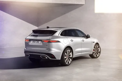 JAGUAR F-PACE GETS R-DYNAMIC BLACK MODEL AND ENHANCED TECHNOLOGY | Jaguar  2024 Media Newsroom