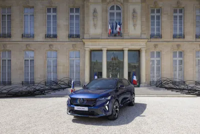 Presidential Renault Rafale: an exceptional vehicle crafted to the  requirements of the French Presidency - Site media global de Renault