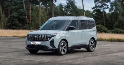 Schick, geräumig und praktisch: Ford ergänzt mit neuem E-Tourneo Courier  seine attraktive Elektro-Modellpalette