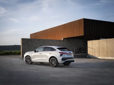 Versatile, sporty, and digitally connected: the new Audi Q3 | Audi  MediaCenter